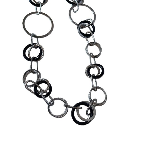 Chico's Textured Black & Silver Circle Signed 21" Link Necklace - Picture 4 of 10